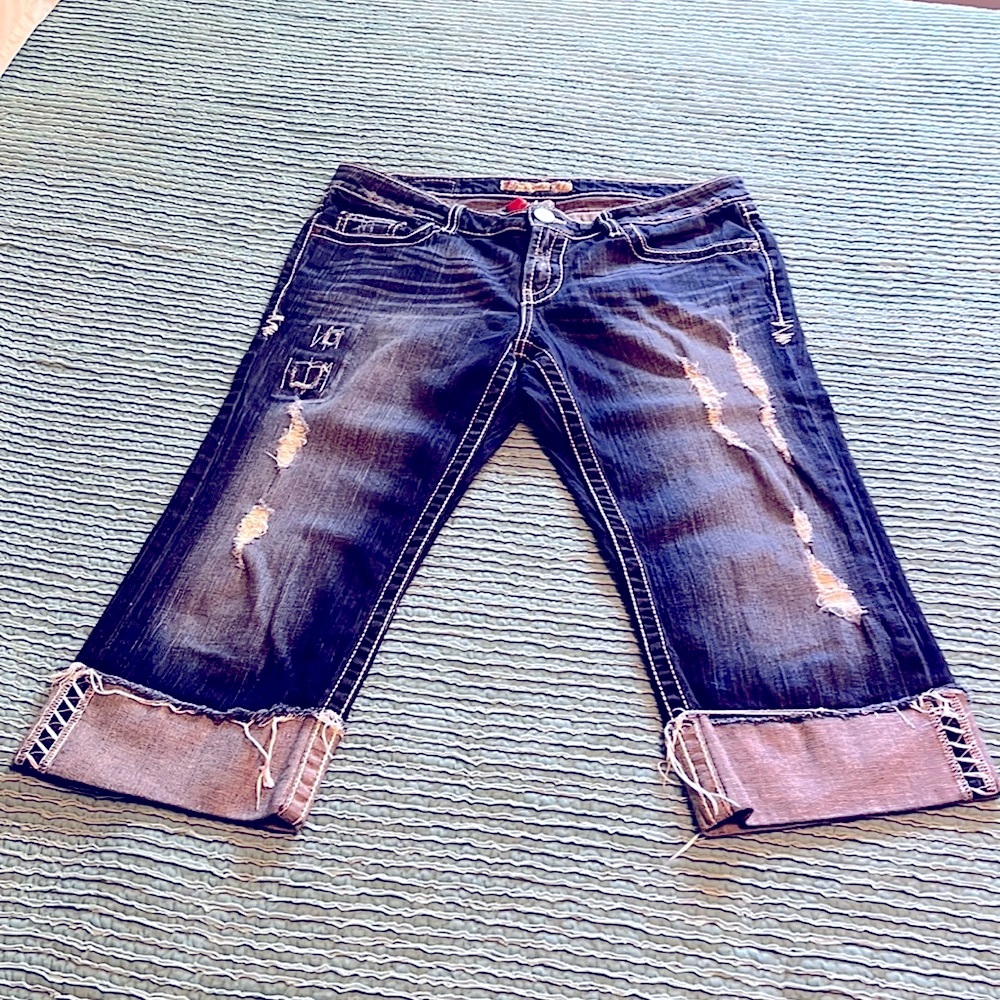 Cropped denim jeans
